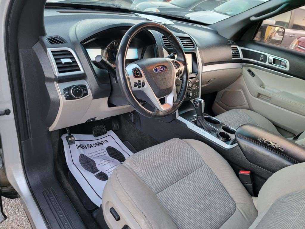 2011 Ford Explorer Image 11