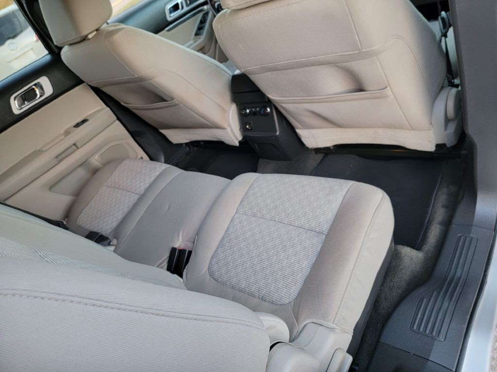 2011 Ford Explorer Image 13