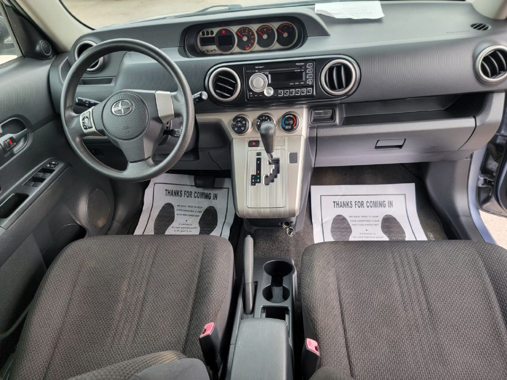 2010 Scion xB Image 7