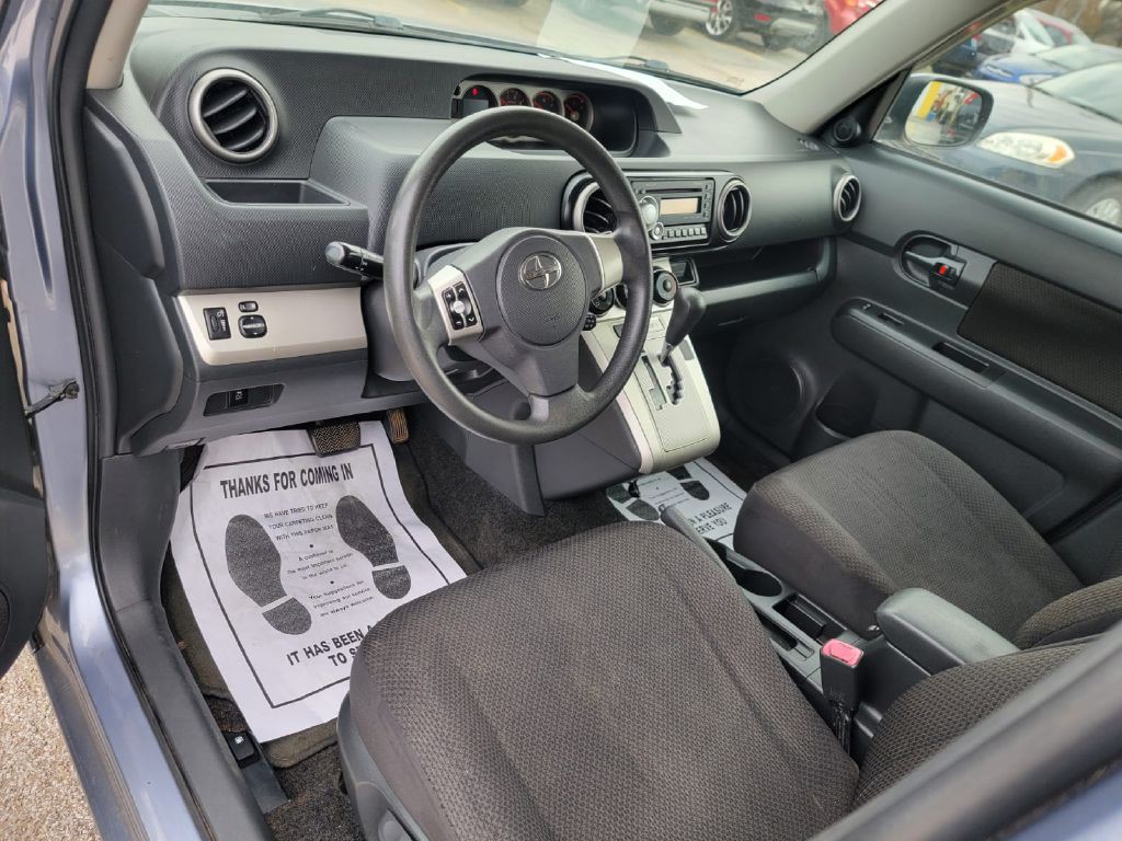 2010 Scion xB Image 8