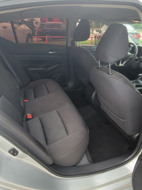 2019 Nissan Altima Image 13