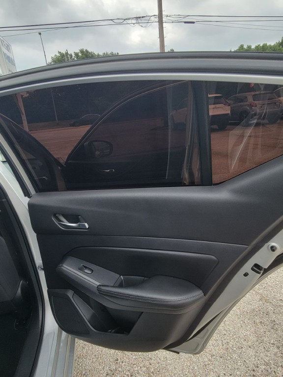 2019 Nissan Altima Image 14