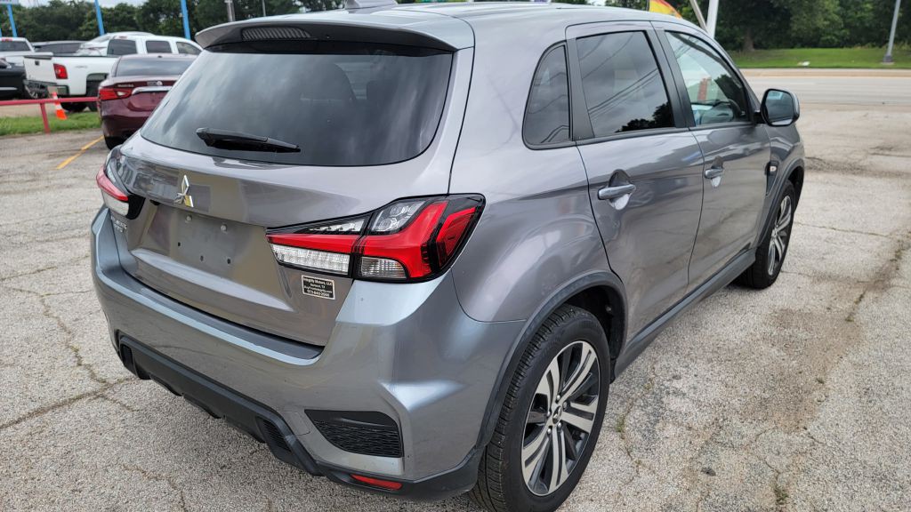 2020 Mitsubishi Outlander Image 6
