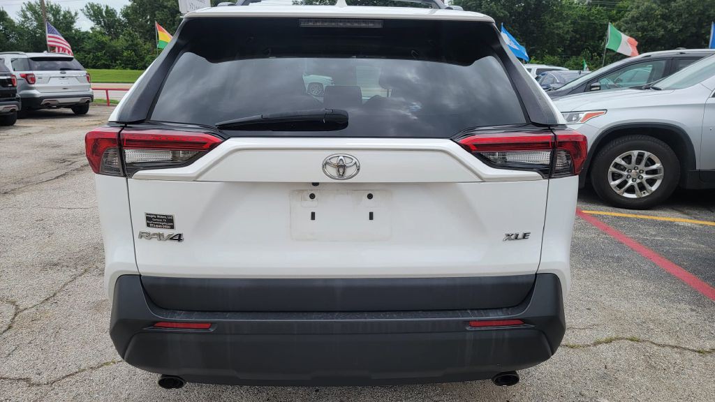 2019 Toyota Rav4 Image 4