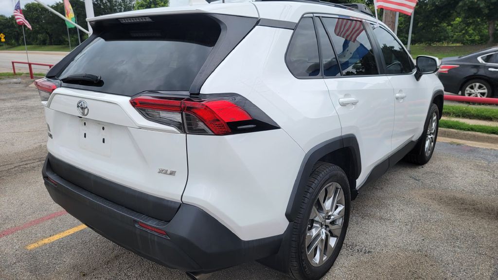 2019 Toyota Rav4 Image 6