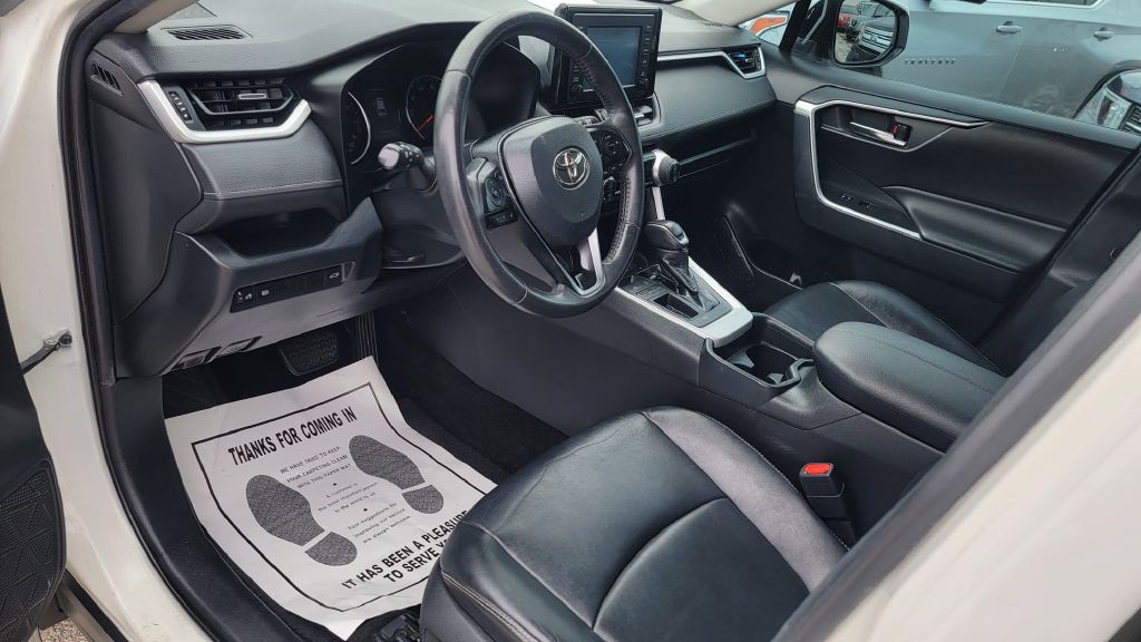2019 Toyota Rav4 Image 8