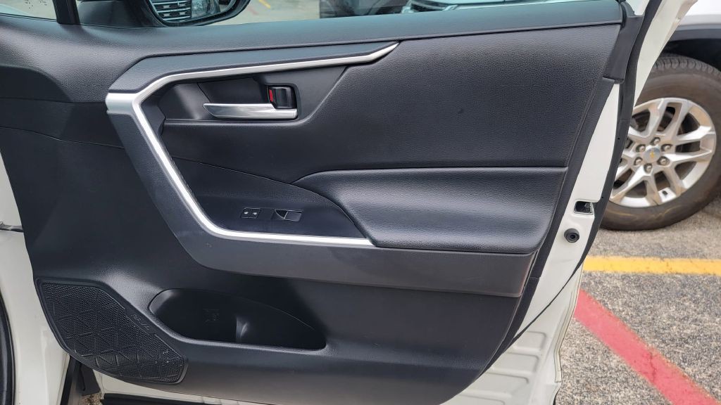 2019 Toyota Rav4 Image 11