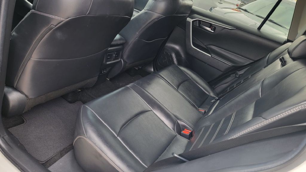 2019 Toyota Rav4 Image 12