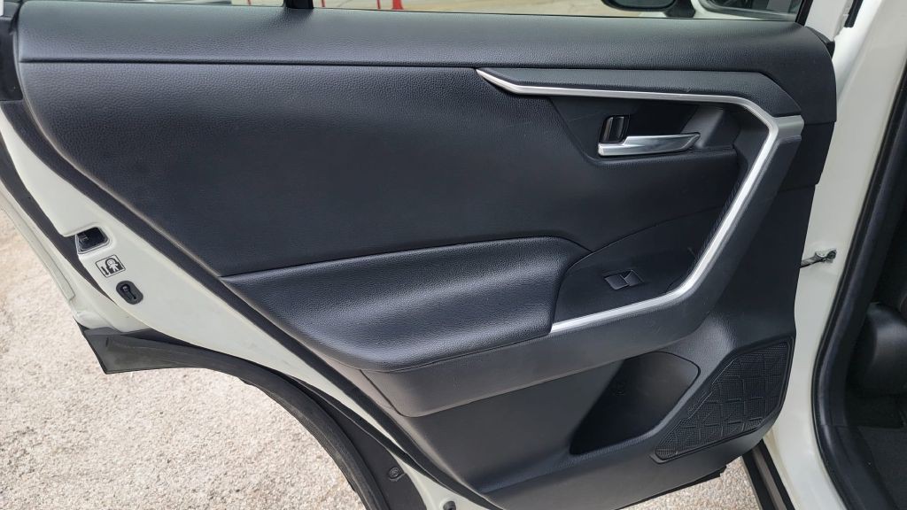 2019 Toyota Rav4 Image 13