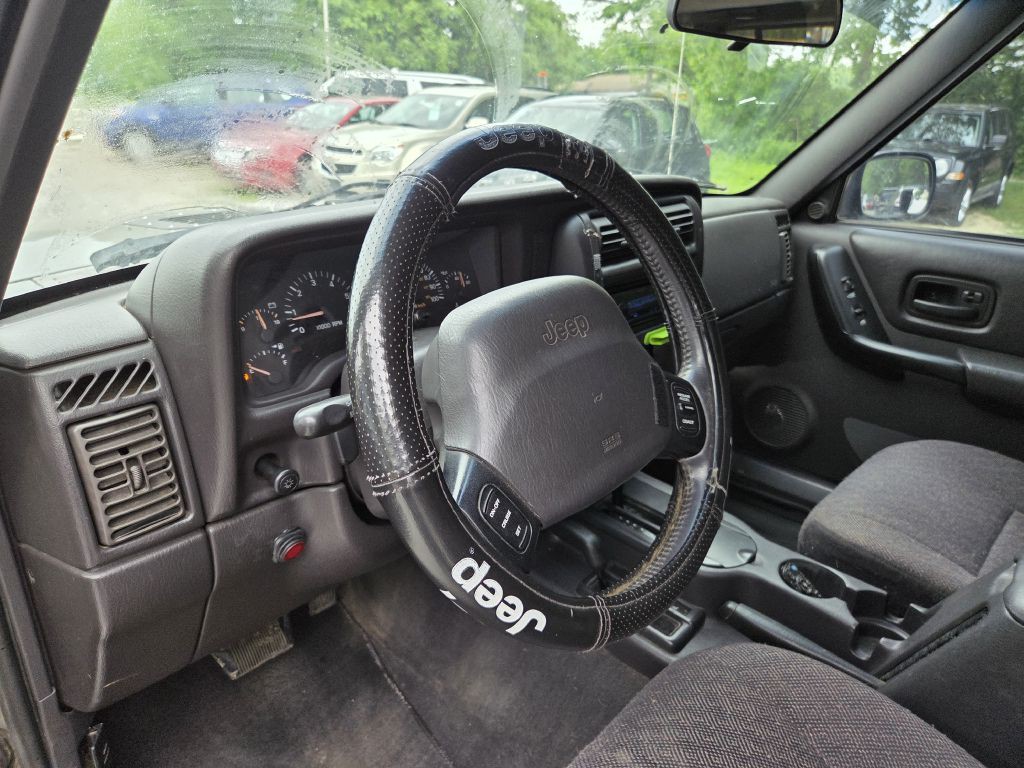 2001 Jeep Cherokee Image 10