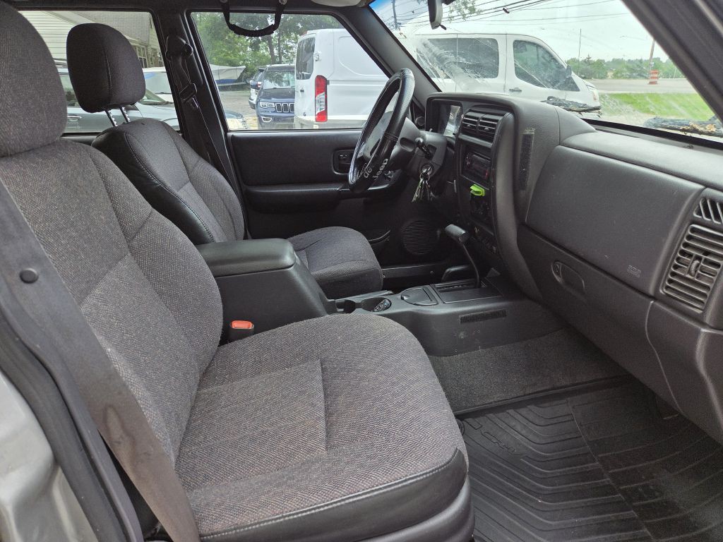 2001 Jeep Cherokee Image 14