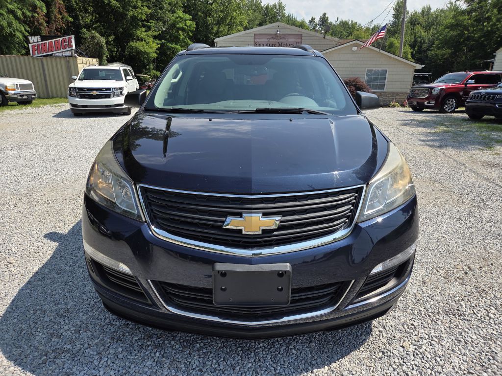 2017 Chevrolet Traverse Image 2