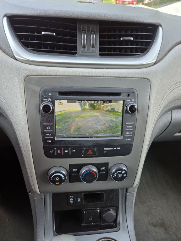 2017 Chevrolet Traverse Image 16