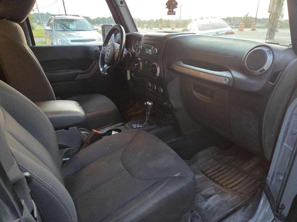 2015 Jeep Wrangler Image 12