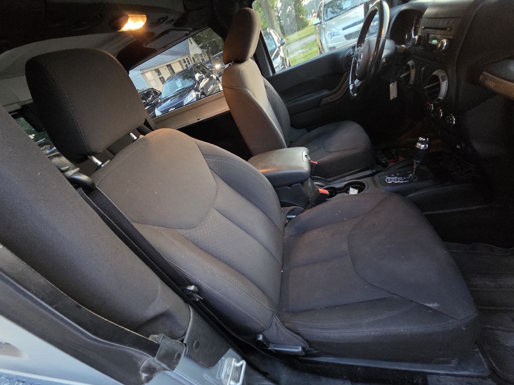 2015 Jeep Wrangler Image 13
