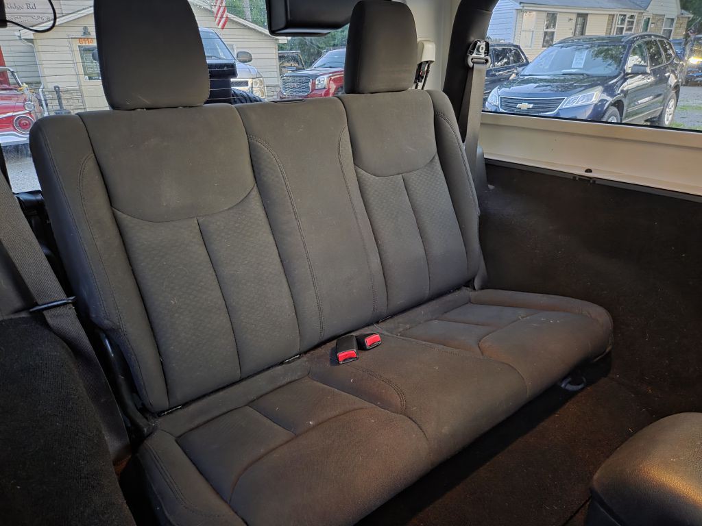 2015 Jeep Wrangler Image 14