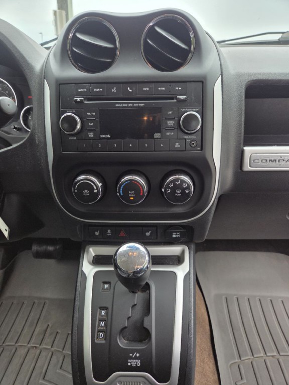 2014 Jeep Compass Image 14