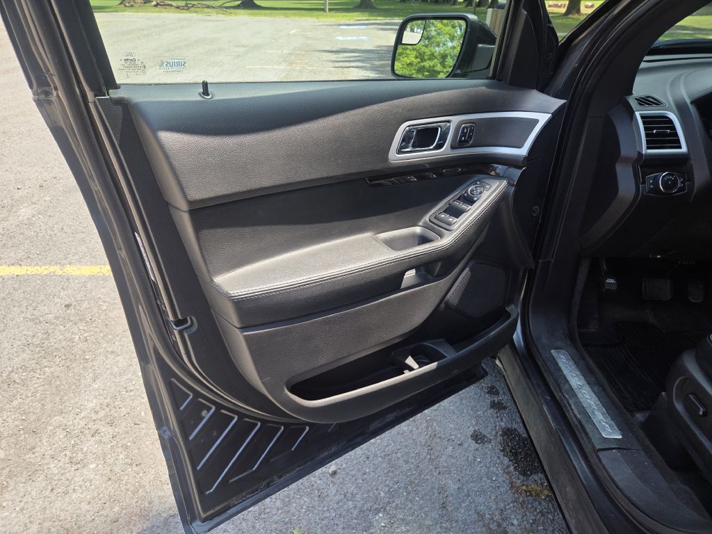 2015 Ford Explorer Image 13