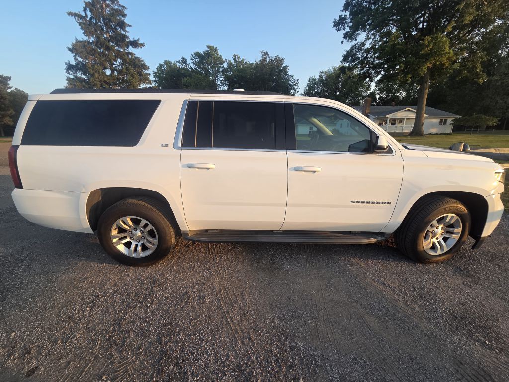 2016 Chevrolet Suburban Image 4