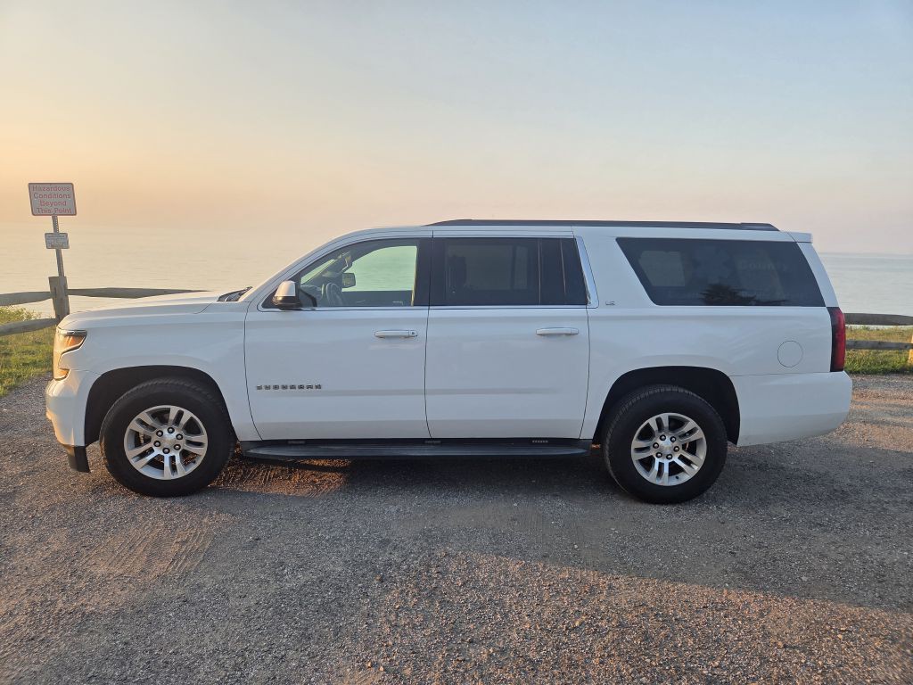 2016 Chevrolet Suburban Image 7