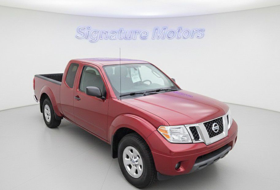 2014 Nissan Frontier Image 2