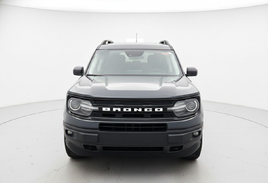 2021 Ford Bronco Image 2