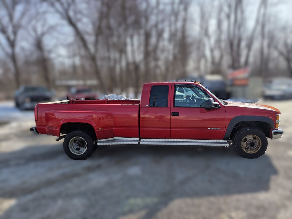 1998 Chevrolet C/K Image 4