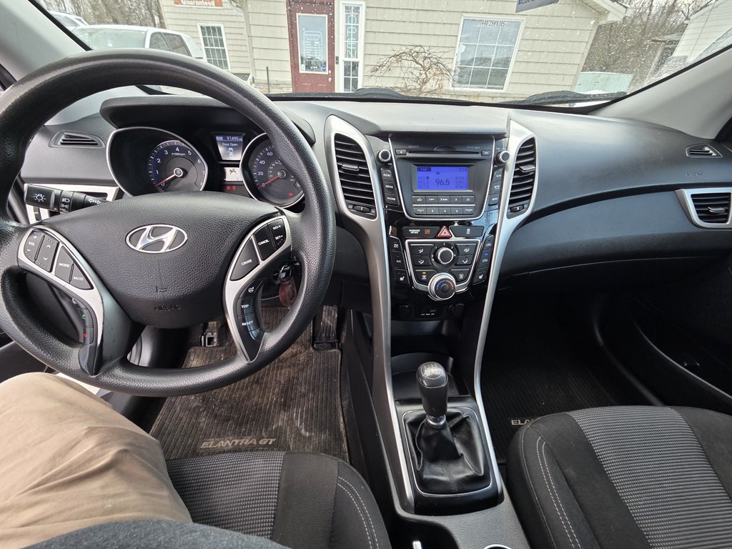 2013 Hyundai Elantra Image 11
