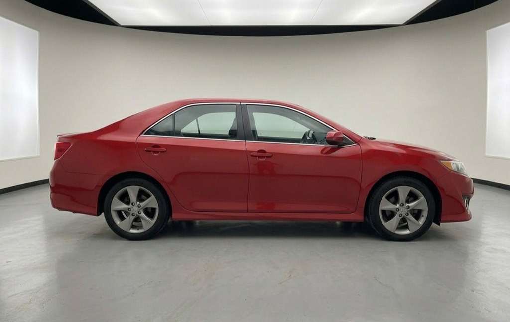 2014 Toyota Camry Image 4