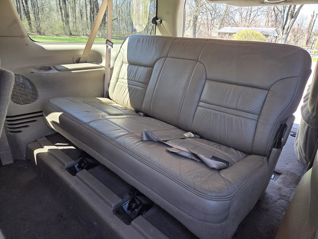 2001 Ford Excursion Image 11