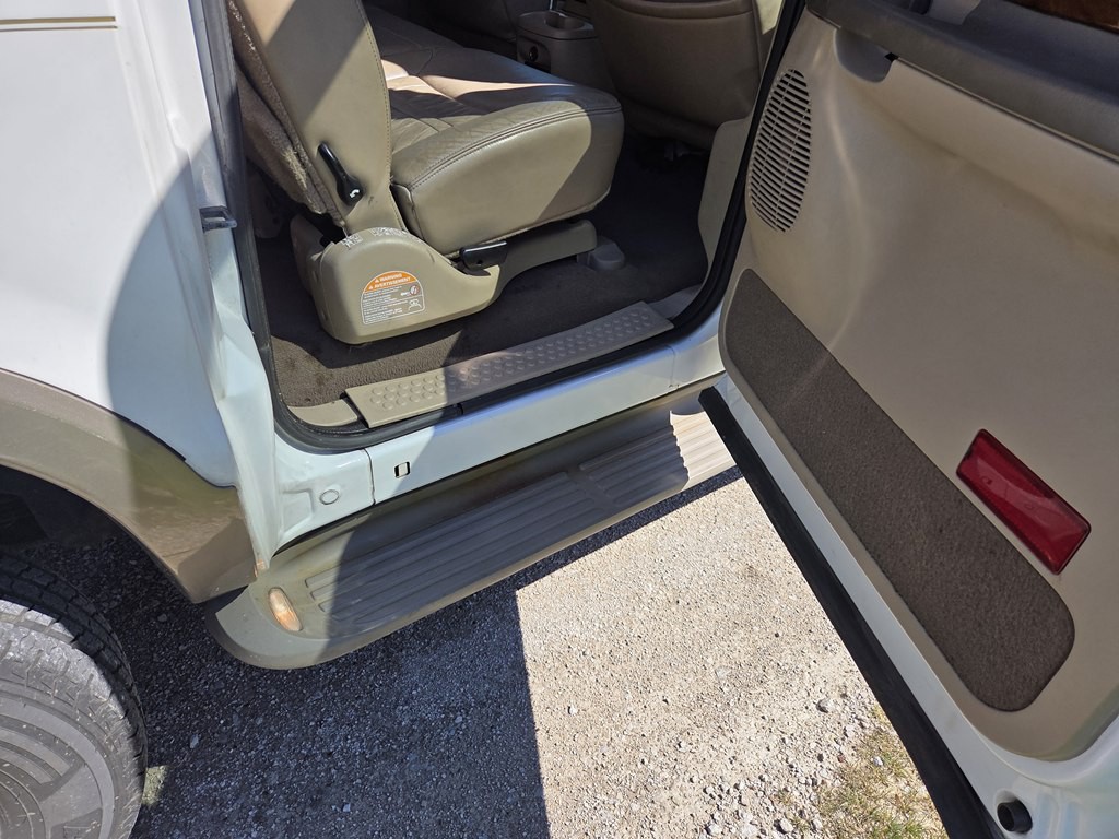 2001 Ford Excursion Image 15