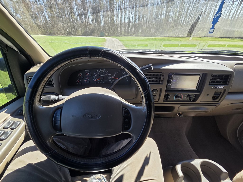 2001 Ford Excursion Image 19