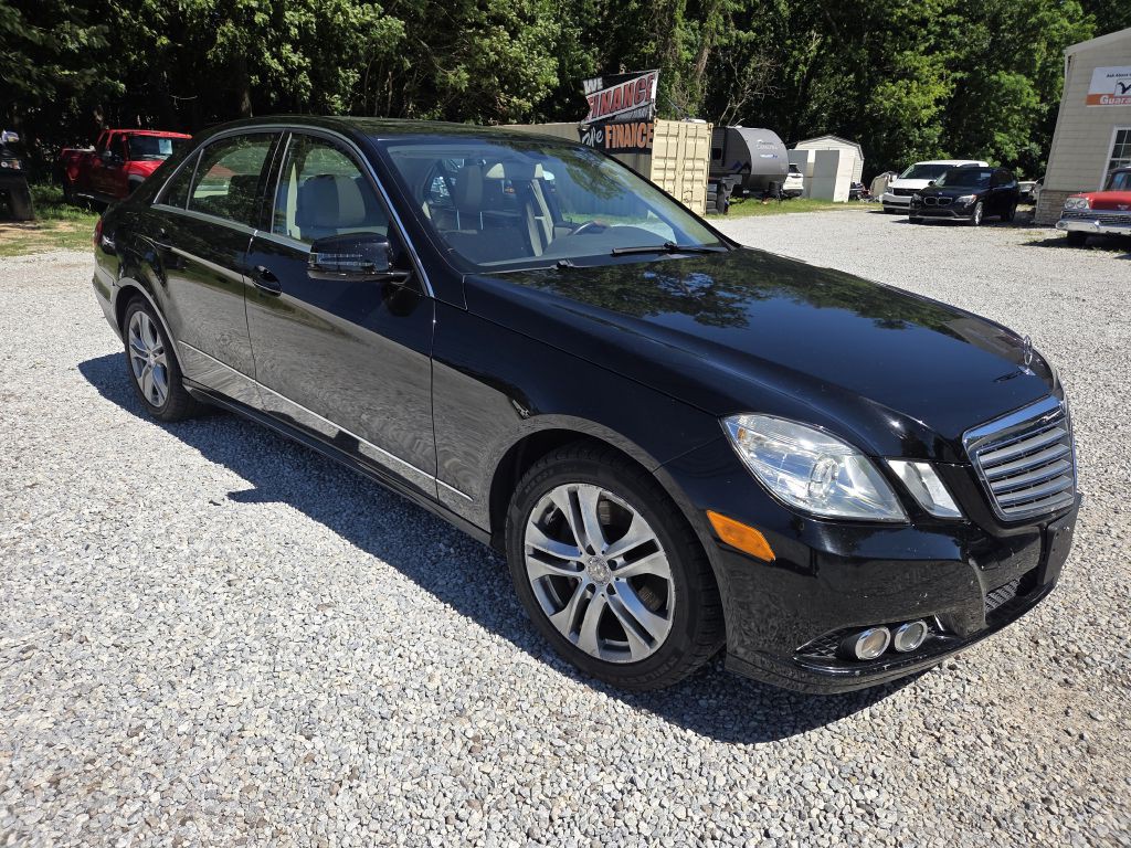 2011 Mercedes-Benz E-Class Image 3
