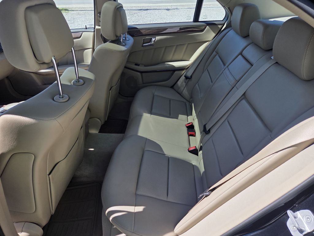 2011 Mercedes-Benz E-Class Image 9