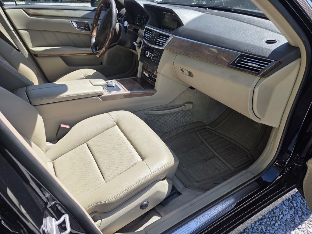 2011 Mercedes-Benz E-Class Image 10
