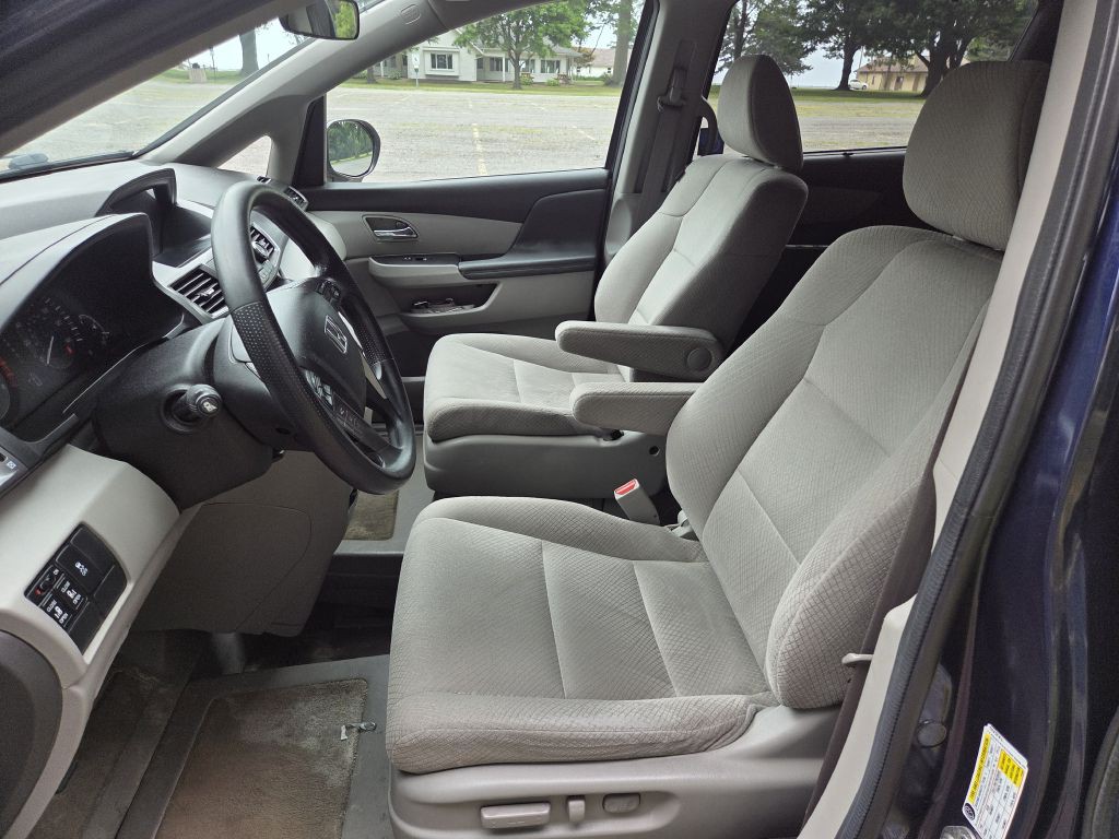 2014 Honda Odyssey Image 10