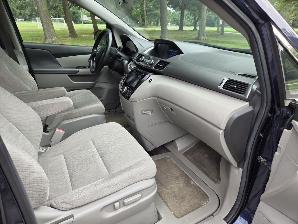 2014 Honda Odyssey Image 16