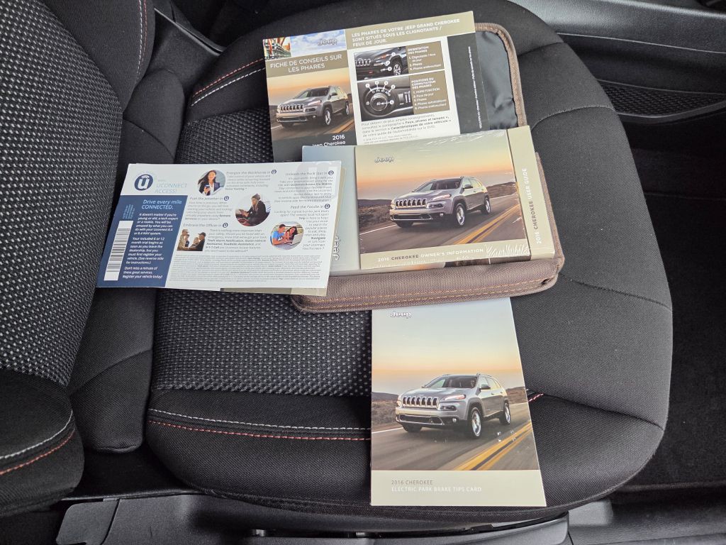 2016 Jeep Cherokee Image 22