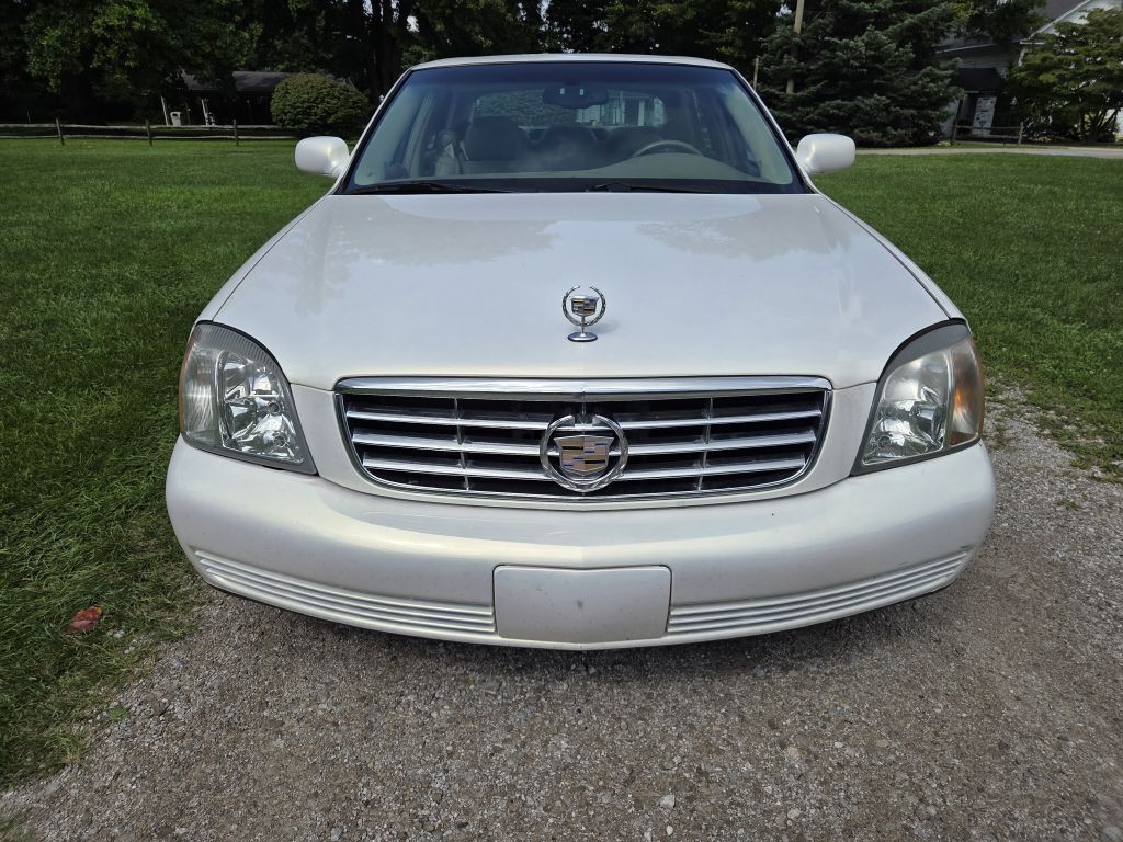 2005 Cadillac DeVille Image 2