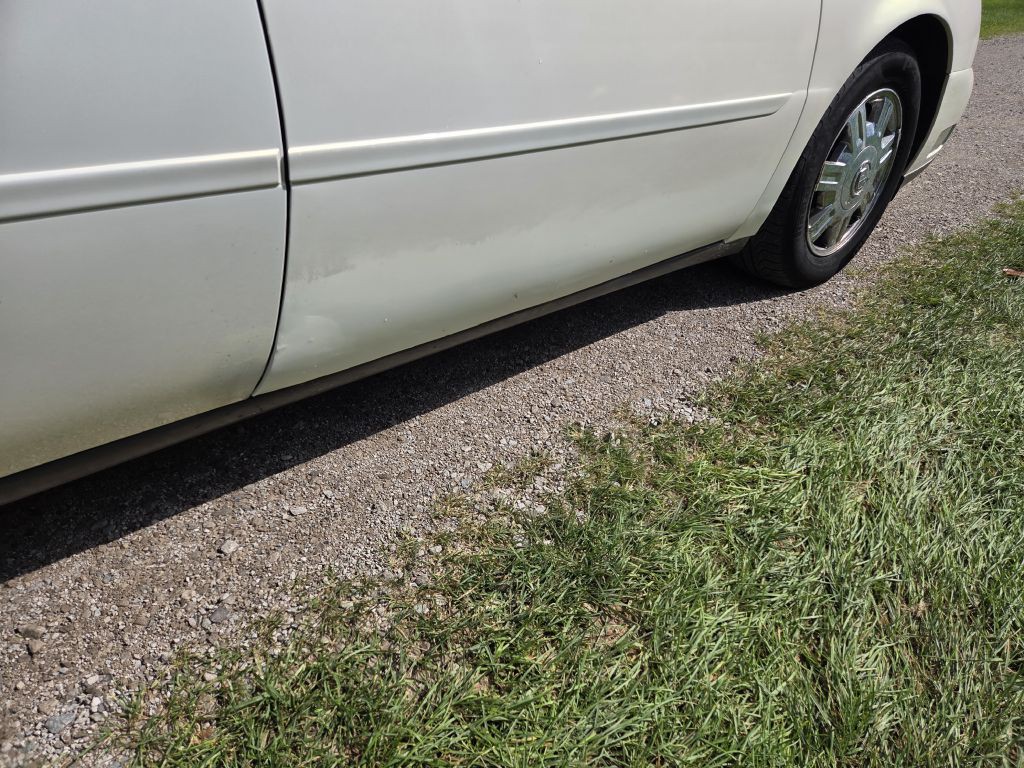 2005 Cadillac DeVille Image 5