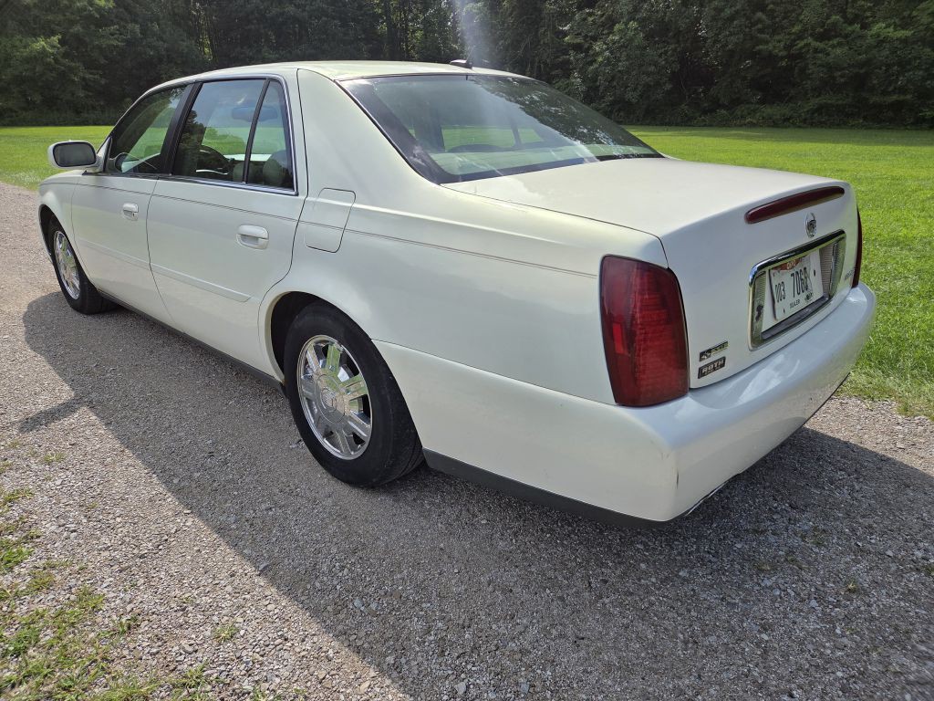 2005 Cadillac DeVille Image 8