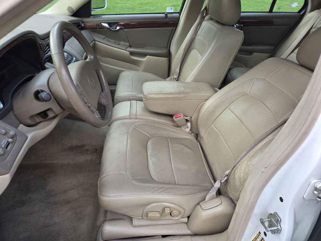 2005 Cadillac DeVille Image 12