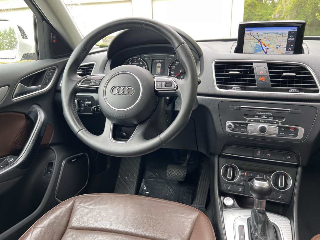 2016 Audi Q3 Image 2
