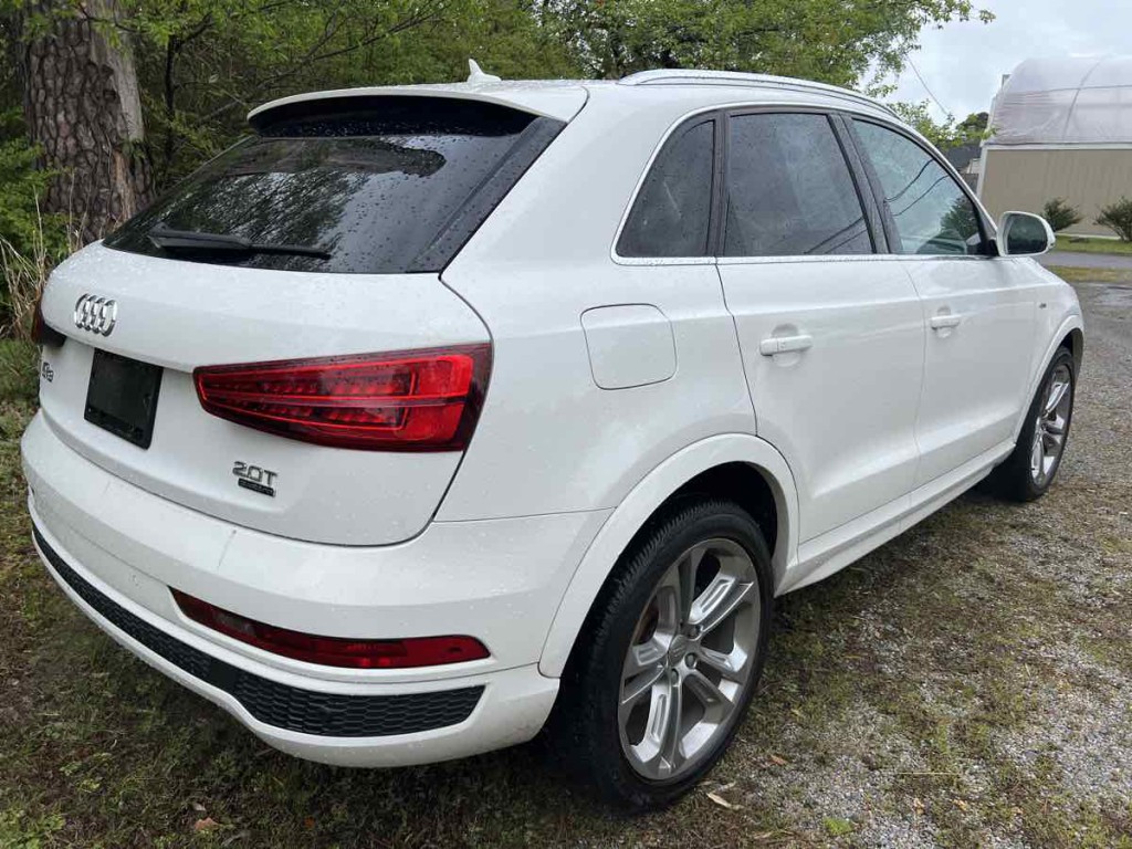 2016 Audi Q3 Image 17