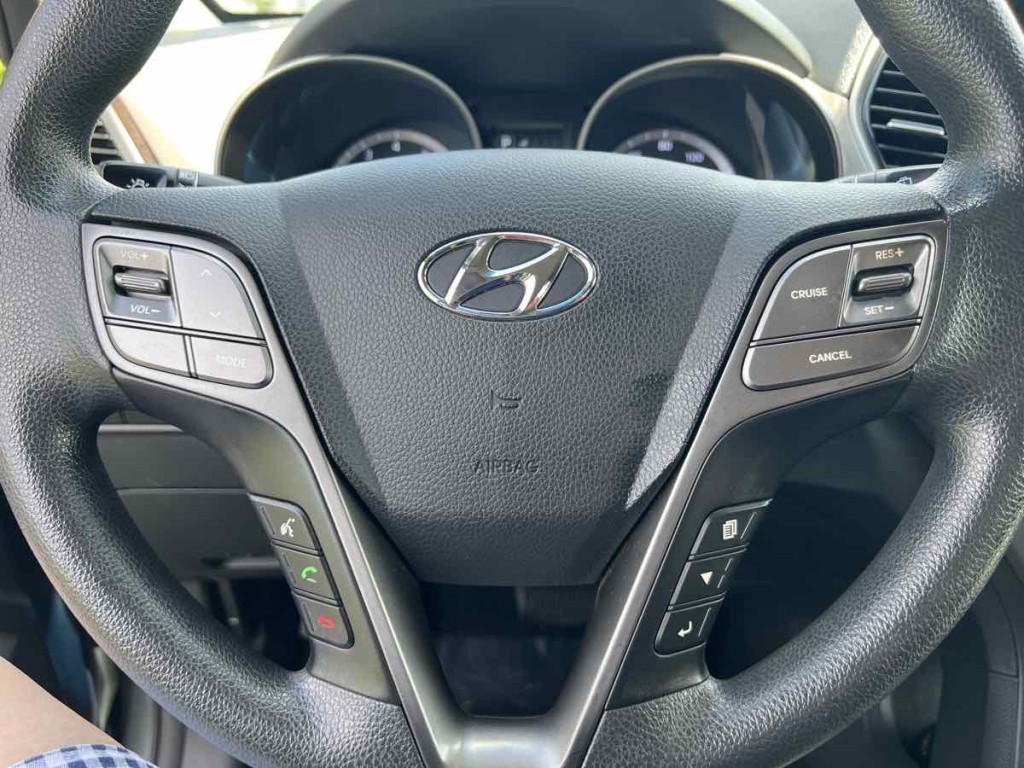 2018 Hyundai Santa Fe Image 4