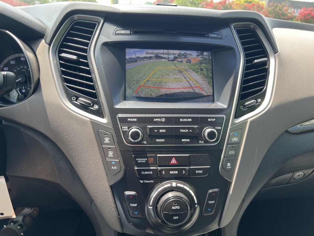 2018 Hyundai Santa Fe Image 6