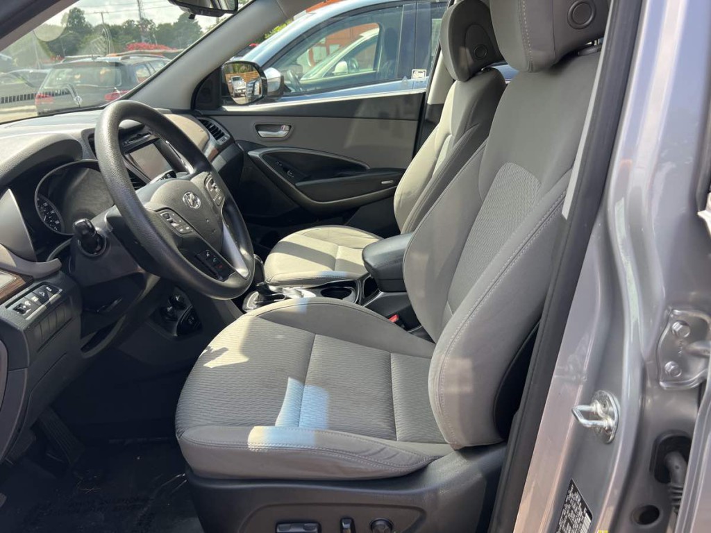 2018 Hyundai Santa Fe Image 8