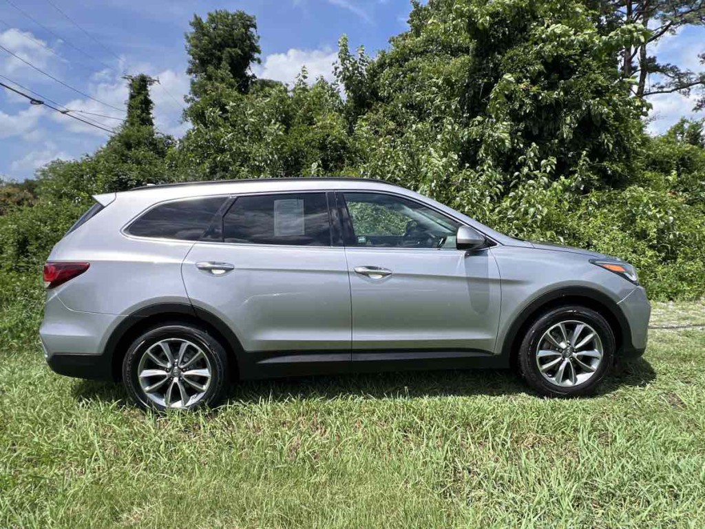 2018 Hyundai Santa Fe Image 9