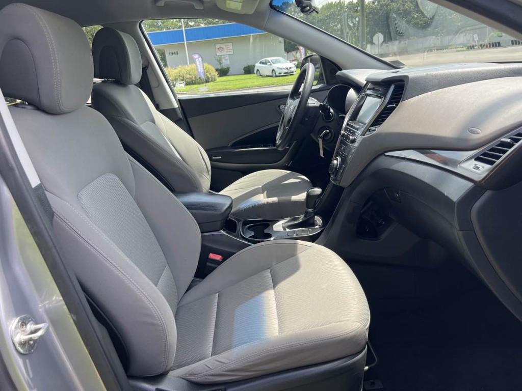 2018 Hyundai Santa Fe Image 10