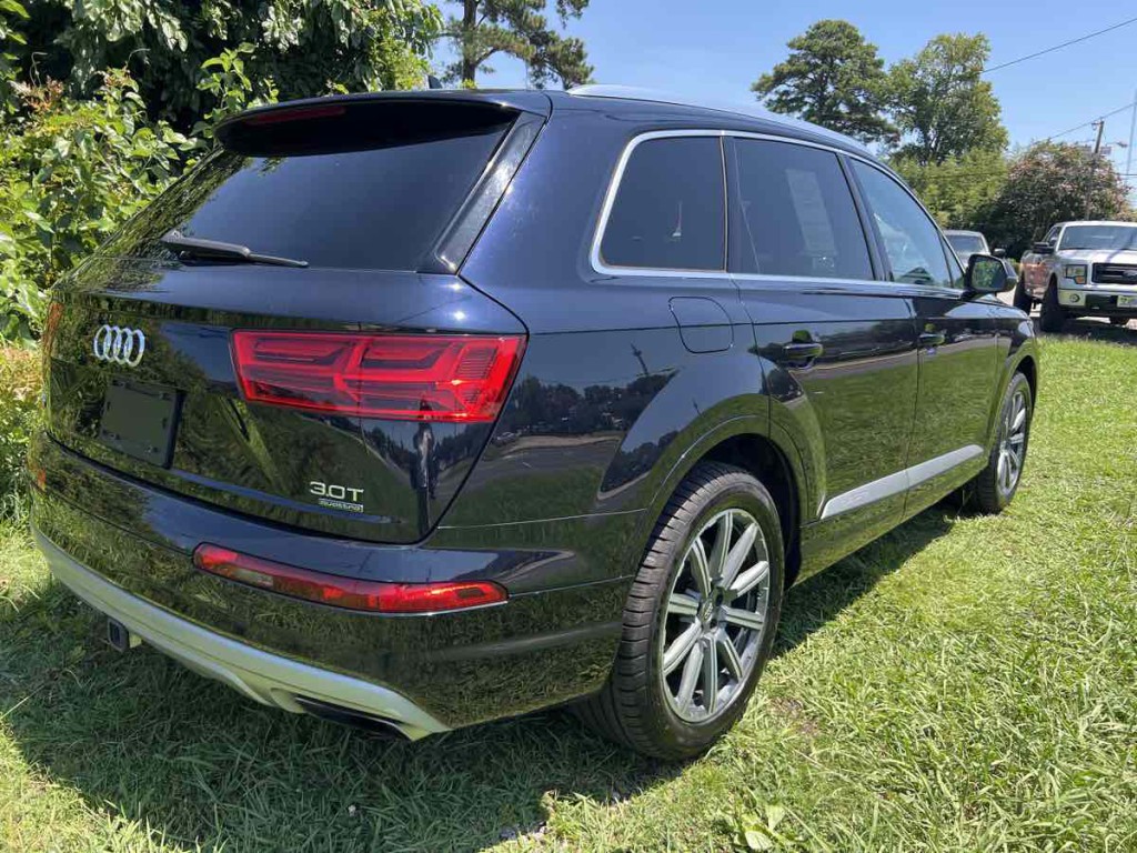 2017 Audi Q7 Image 13